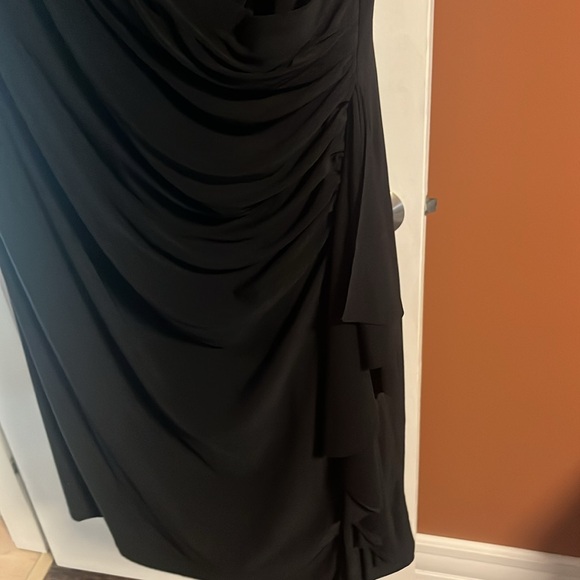 Plus size black evening dress with beaded shoulder detail - Picture 5 of 5